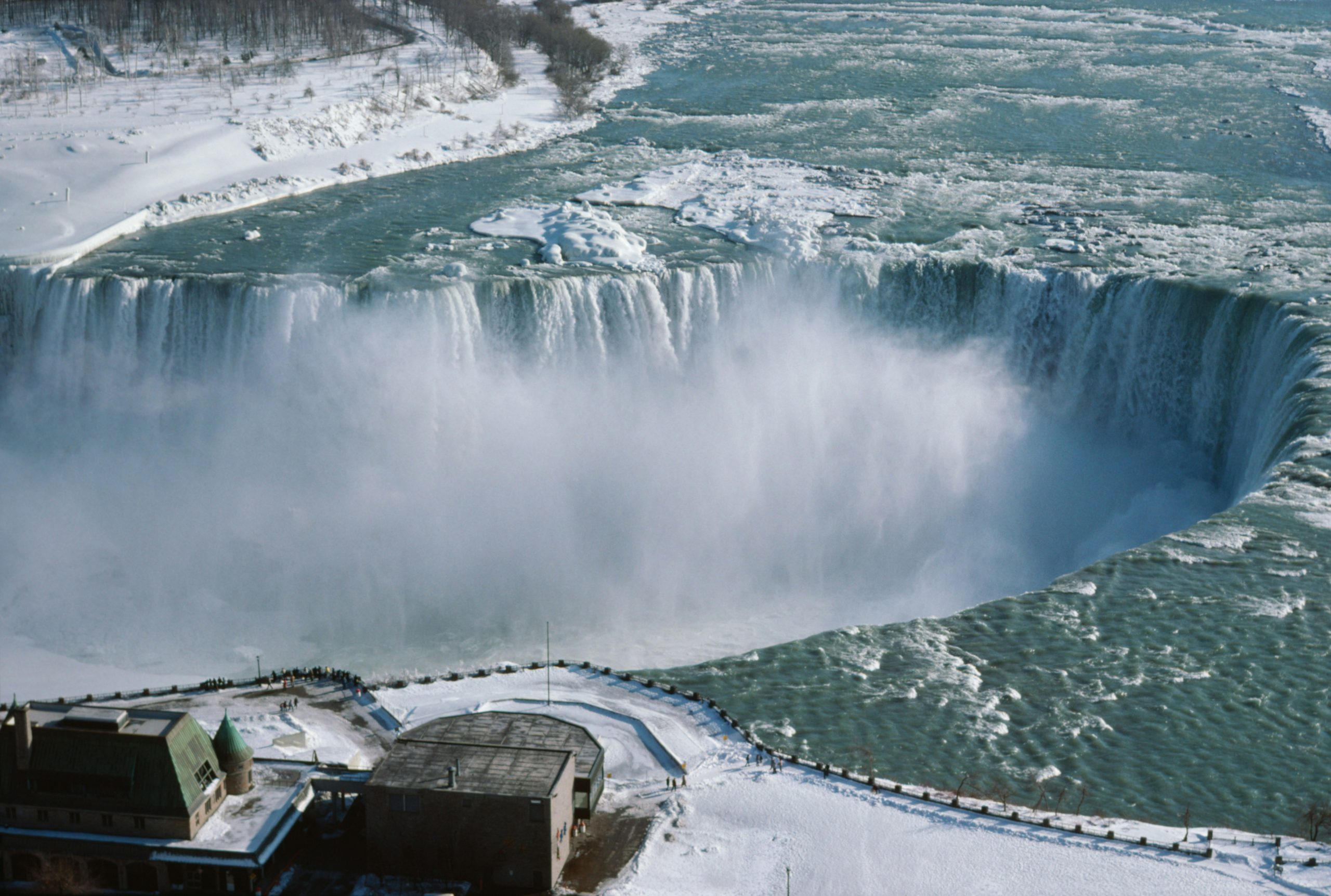 Brits’ ultimate bucket list: Niagara Falls comes out on top