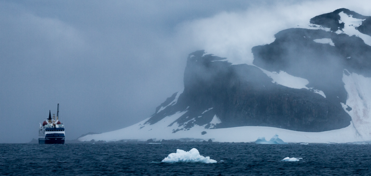 Stephen Miller Wife Greenland Post Sparks Outrage in Denmark Stephen Miller Wife Greenland Post Sparks Outrage in Denmark