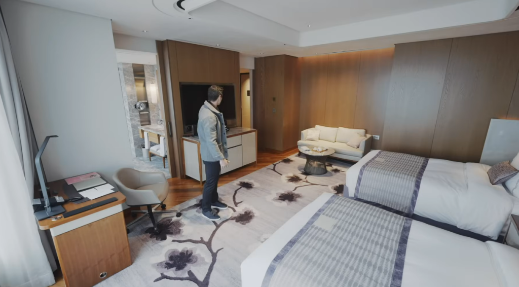 The New Battle Between Hotel Chains and Home-Stay Platforms The New Battle Between Hotel Chains and Home-Stay Platforms