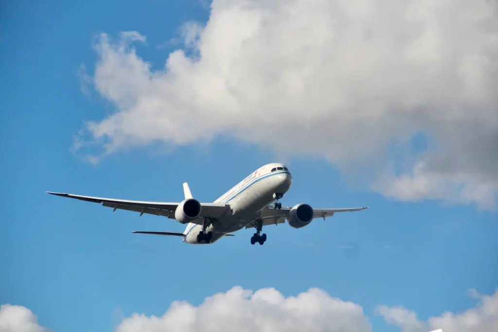 Delta Air Lines New York Rebooking Offer Draws Passenger Complaints Amid Storm Chaos Delta Air Lines New York rebooking