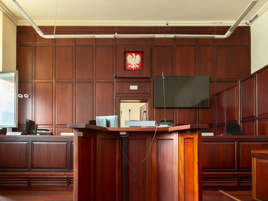New York smartglasses court ban covers 1,240 courtrooms from 20 July New York smartglasses court ban