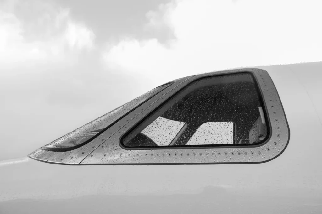 United Airlines Windowless Seat Lawsuit Cleared to Proceed by Federal Judge United Airlines windowless seat lawsuit