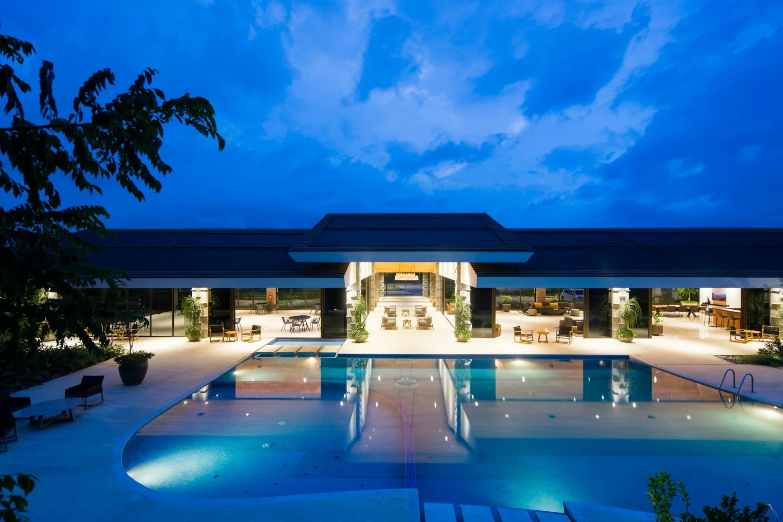 Which Hotels in South Tyrol Offer Rooms with Private Pool Access? Hotels in South Tyrol with Private Pool Access