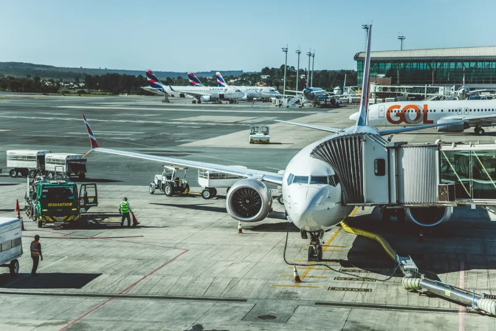 Flying Food Group LAX Investigation Widens as Cal/OSHA Complaint Cites Maggots and Mould Flying Food Group LAX investigation