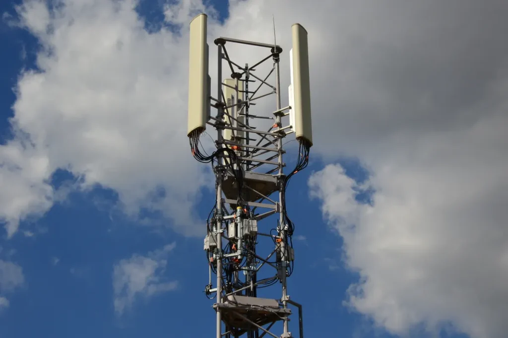 T-Mobile Outage Hits Travellers Hard as Root Cause Stays Hidden T-Mobile outage travellers