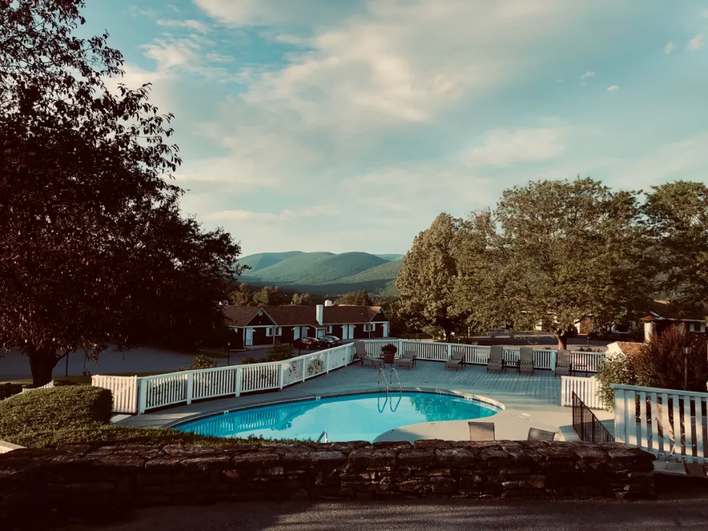 Vermont Canadian tourism decline prompts Senate plea as visits fall 40% Vermont Canadian tourism decline
