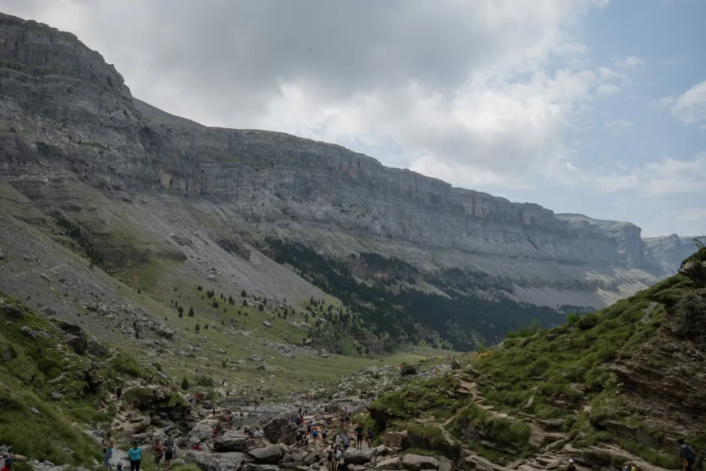 US National Park Crowds 2026: Record Visits Reshape the Trade Case for NPS Sites US national park crowds 2026